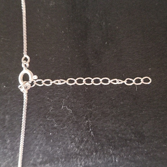 925 Elegant Silver Heart Pendant Necklace NWOT - Picture 3 of 3